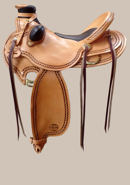 Siodło AK Joachim Kasper Buckaroo Oldtimer #100-007 — wade fork, siedzisko inlay, border zig-zag, hardware mosiądz