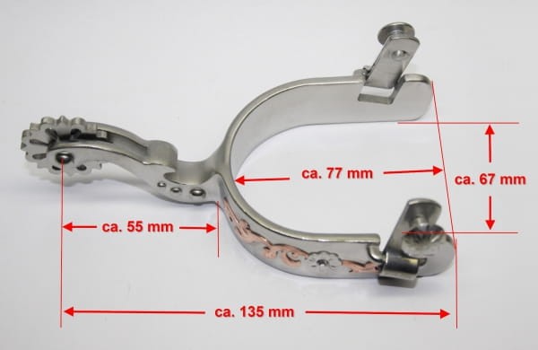 Wymiary ostróg Partrade Lady Show Flower: 135mm długość, 77mm szerokość klamry, 55mm shank