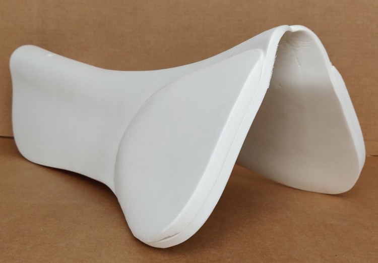 Podkładka korekcyjna Arena Masters Front Riser — widok od spodu