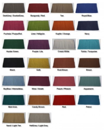 Wielobarwny kocyk typu showblanket jako element rzędu westernowego