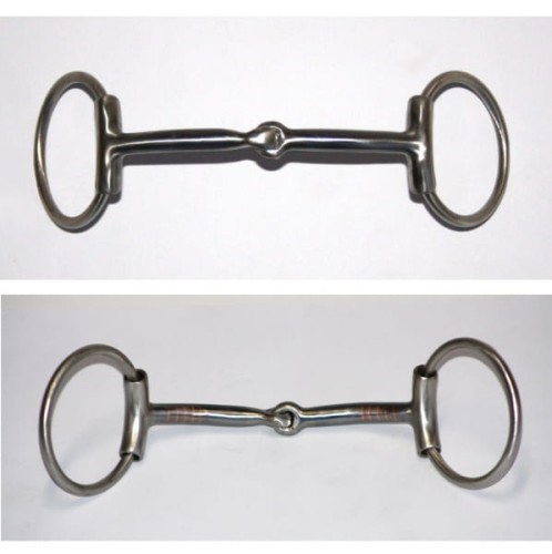 Snaffle Bit Partrade loose ring western — górny: owalne O-ringi bez miedzi; dolny: węższe O-ringi z miedzianymi nawijkami, 5"