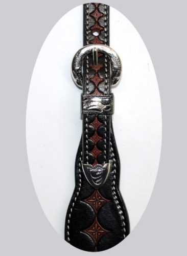 Detal bit endu Equi cross diamond — shaped overlay, srebrna klamra z keeperem, wzór geometryczny na czarnej skórze