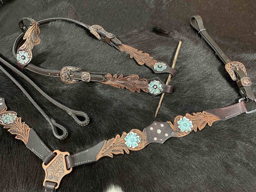 Pełny komplet western LpTrick — ogłowie one ear, napierśnik i wodze ciemna skóra, miedziane tłoczenie vintage, niebieskie kwiatki — HorsePassion.pl