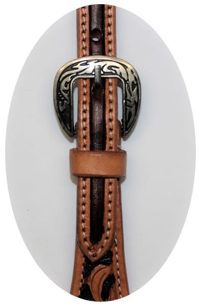 Detal klamry antycznej z grawerunkiem scrollwork — ogłowie Equi SHOW one ear