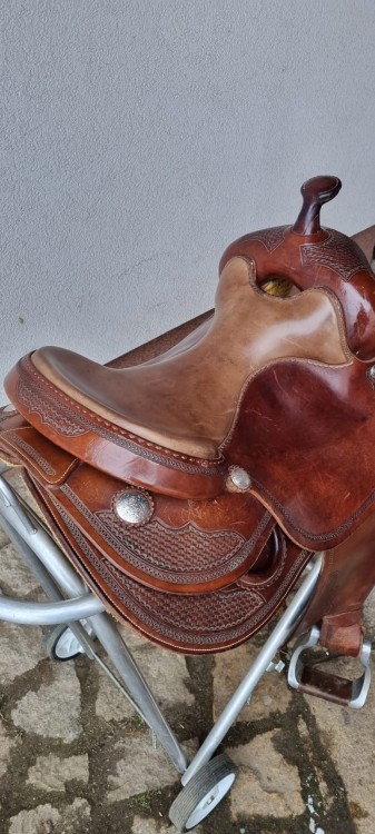 Siedzisko używanego siodła western Diamond Saddlery — gładka skóra licowa, silver conchos
