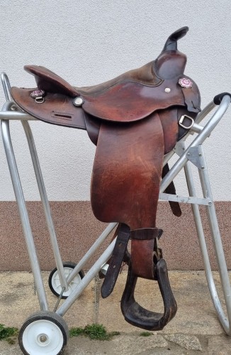 krotkie-siodlo-western-pojedyncze-poly-na-araba