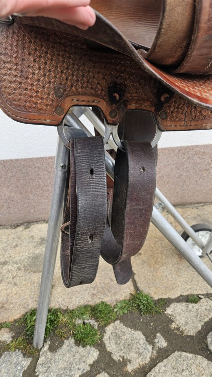 Double dee rigging i billets siodła western Double J lb252 — tie strap skórzany i neoprenowy