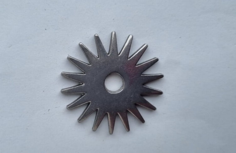 Rowele do ostróg western 18-punktowe szpiczaste chromowane dla zaawansowanych — HorsePassion.pl