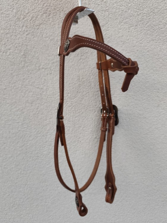 Ogłowie western PROLINE futurity knotted kasztan — concha z grawerowaną różą antyczne srebro, arabeska klamra, białe przeszycia, loops wiązane, COB — Western Imports — HorsePassion.pl