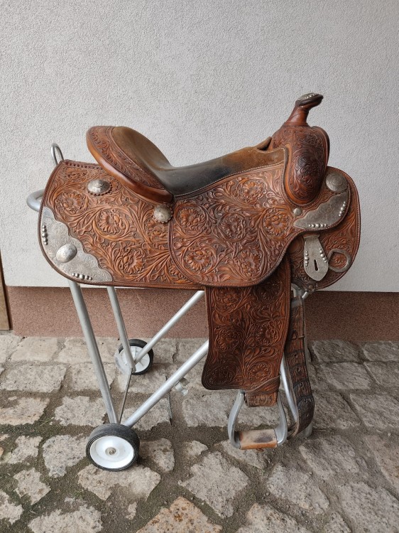 Unikatowe siodło western Marisita Saddlery — floral tooling full cover, silverwork, typ reiningowy show