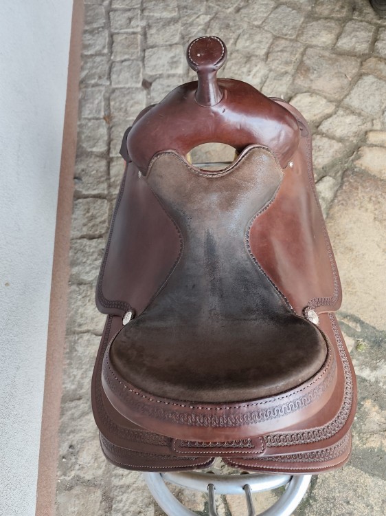 aluminiowe-strzemiona-floral-siodlo-uzywane