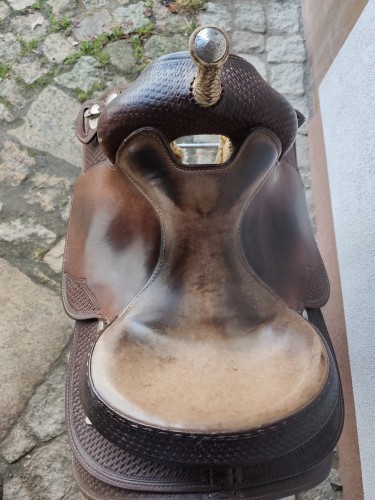 siodlo-ranczerskie-crates-leather-co-tloczenia-basket
