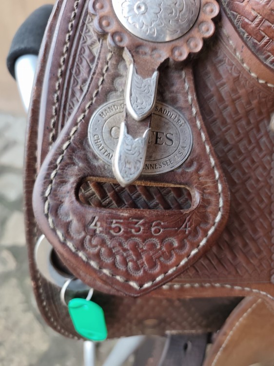 rog-obszyty-surowa-skora-siodlo-western