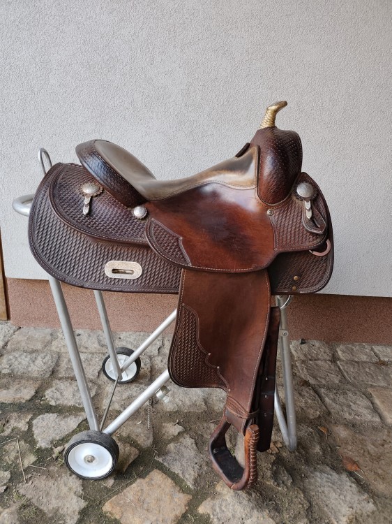 srebrna-blaszka-floral-siodlo-uzywane-crates