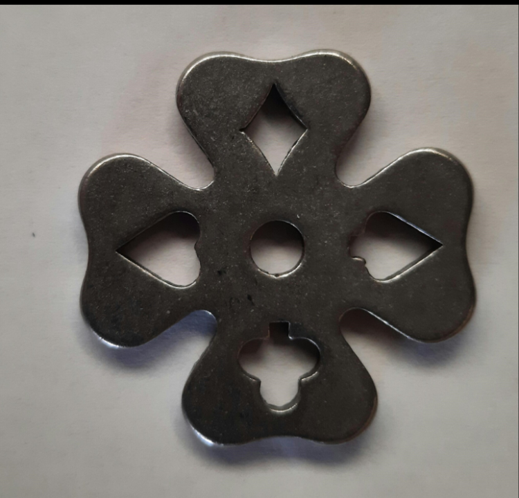 Rowel do ostróg western koniczynka GVR — stal szlachetna, 4-ramienna koniczynka z wyciętymi rombami