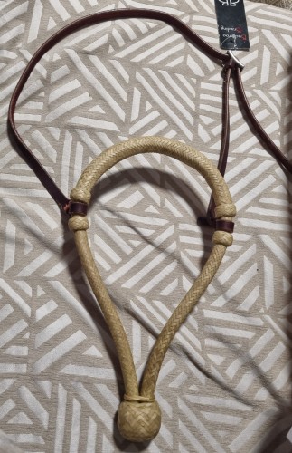 Zestaw bosal natural GVR z surowej skóry i ogłowie Weaver latigo — HorsePassion.pl