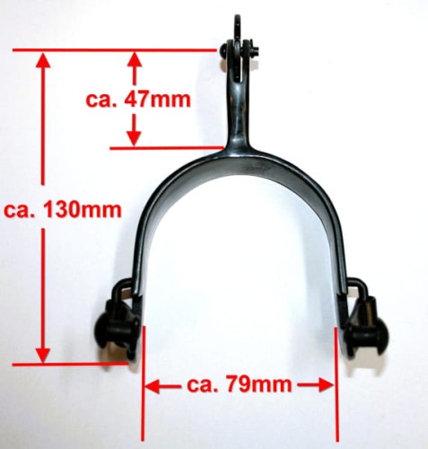 Wymiary ostróg Equi: 130 mm wysokość, 79 mm szerokość klamry, 47 mm shank