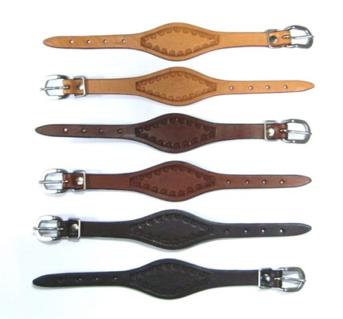 Paski do fenderów Hobble Straps z basketem — trzy odcienie skóry naturalnej z metalową klamrą i tłoczeniem na obrzeżach