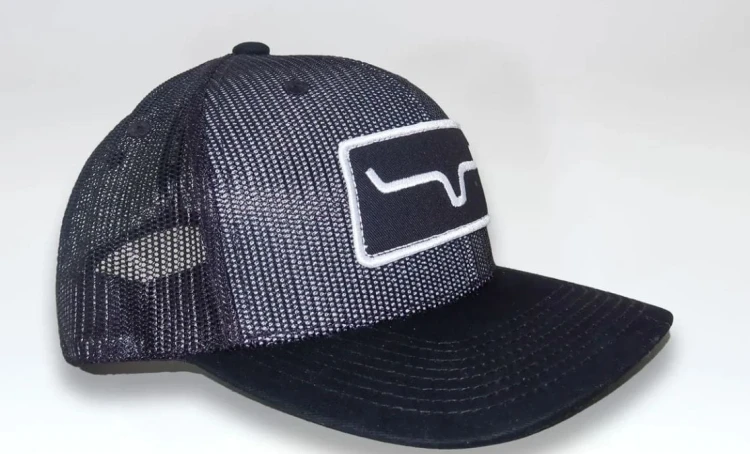 Czapka Kimes Ranch All Mesh Trucker czarna — boczny panel siateczkowy, prostokątna naszywka longhorn, snapback