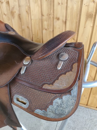 Siodło western Billy Cook z basket toolingiem i ozdobnymi blaszkami – drugi bok