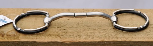 Wędzidło Billy Allen Offset Dee — widok frontalny na desce, symetryczne ringi Offset Dee, jointed Billy Allen ścięgierz sweet iron z miedzianymi wstawkami