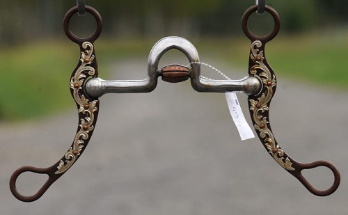 Czanka Spoon Bit Flower 5" — swept-back flat plate sweet iron, złoto-miedziane zdobienia floral scrollwork na obu czankach, wysoki port ~4,5 cm z miedzianą rolką, teardrop dolne